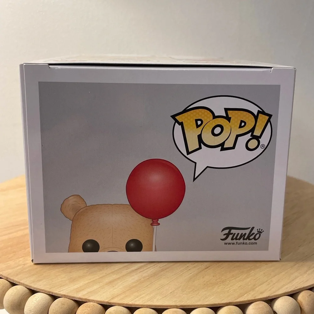 Funko Pop Winnie the Pooh with Red Balloon #440
